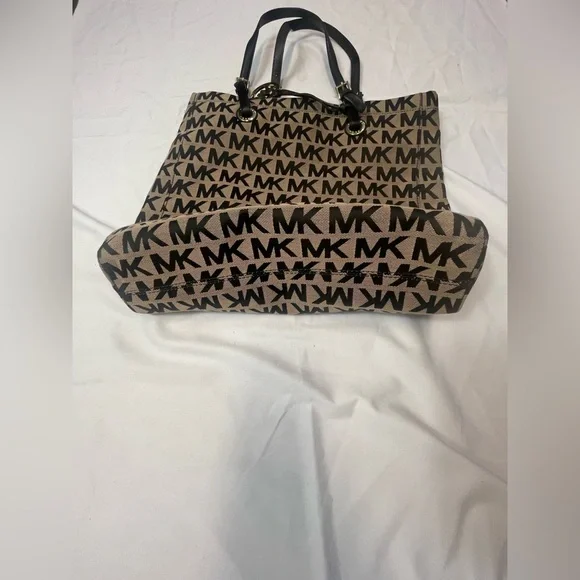 Michael Kors Signature Black and Tan Tote - Picture 3 of 4